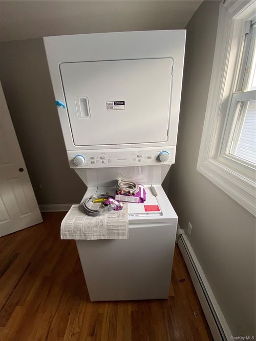 14605 226th St, Springfield Gardens, NY, 11413-3846 | Card Image