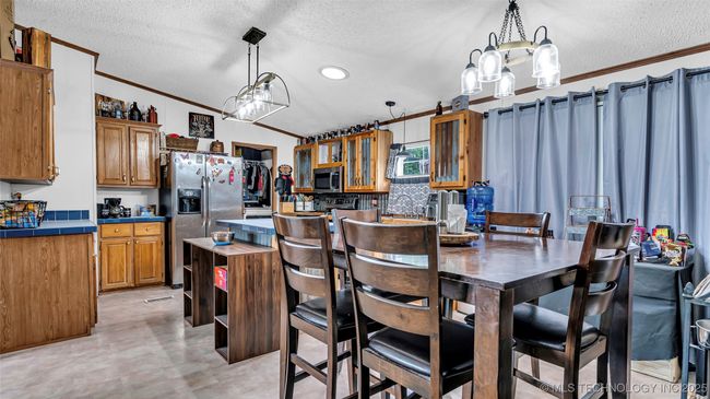 1101 Countrywood Dr, House other with 3 bedrooms, 2 bathrooms and null parking in Ardmore OK | Image 5
