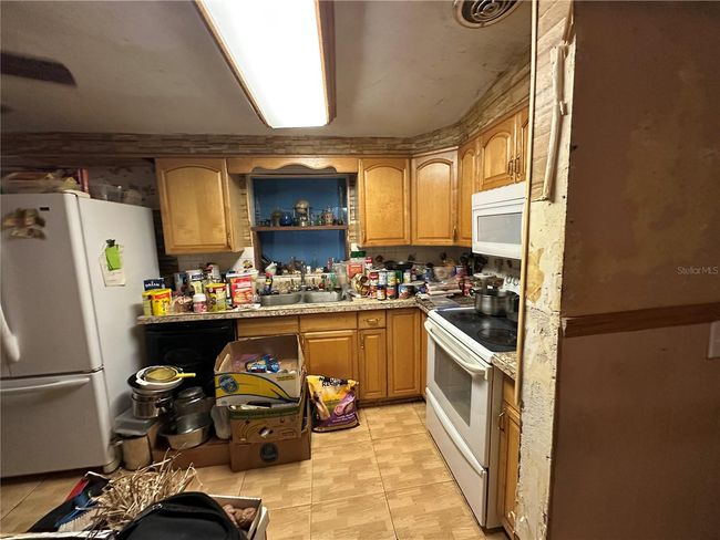 Kitchen | Image 7