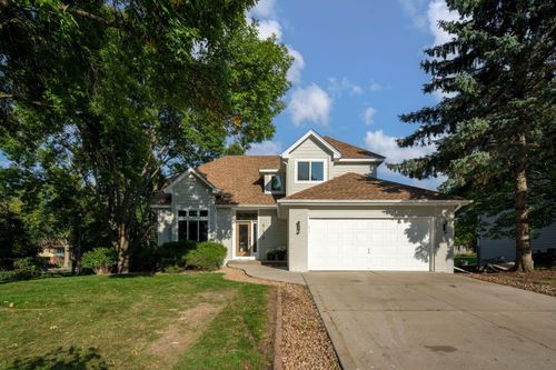111 King Hill Rd, Golden Valley, MN, 55416-1038 | Card Image