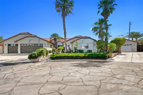 5965 N Grand Canyon Dr, Las Vegas, NV, 89149-1405 | Card Image