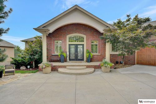 5411 S 90th St, Lincoln, NE, 68526-9237 | Card Image
