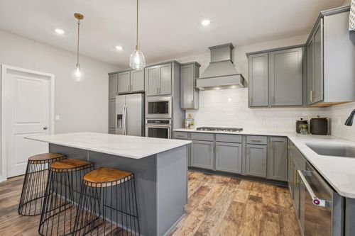 9798 47th Bay Ne, Saint Michael, MN, 55376-5741 | Card Image
