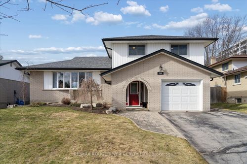 706 Fernhill Blvd, Oshawa, ON, L1J5K3 | Card Image