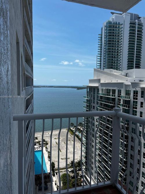 2723-1200 Brickell Bay Dr, Miami, FL, 33131-3266 | Card Image