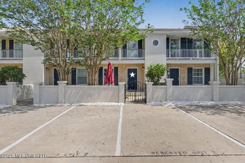 apt-2-105 Demontluzin Ave, Bay Saint Louis, MS, 39520-4522 | Card Image