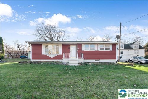 416 Main St, Stockertown, PA, 18083-7036 | Card Image