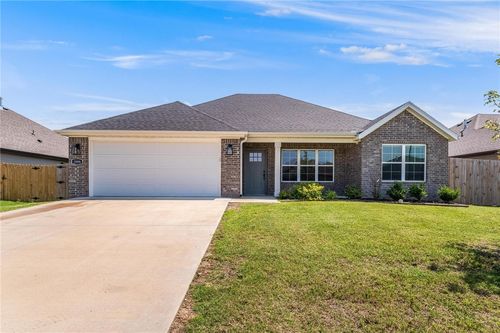 1806 E Hudson Dr, Siloam Springs, AR, 72761-6044 | Card Image