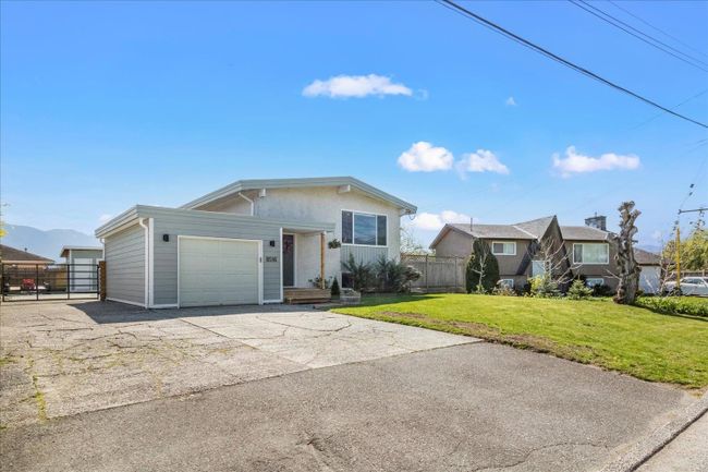 8516 Howard Crescent, House other with 4 bedrooms, 2 bathrooms and 6 parking in Chilliwack BC | Image 2