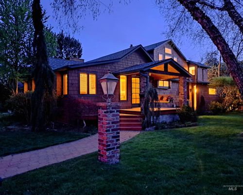 2009 N 10th St, Boise, ID, 83702-2706 | Card Image