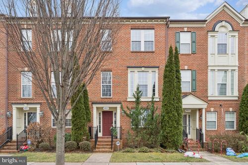 8915 Amelung St, FREDERICK, MD, 21704-7918 | Card Image