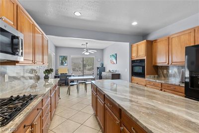 7636 Homing Pigeon Street, House other with 3 bedrooms, 2 bathrooms and null parking in North Las Vegas NV | Image 2