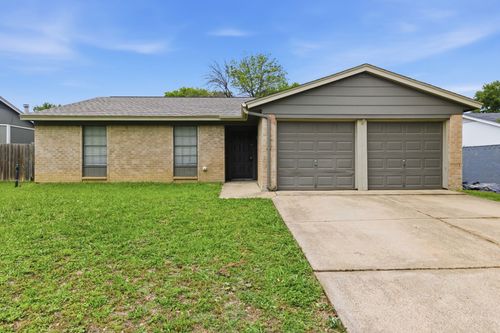 5725 Macneill Dr, Haltom City, TX, 76148-3917 | Card Image
