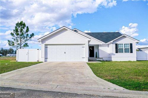 594 Pinehurst Dr, Blackshear, GA, 31516-2735 | Card Image