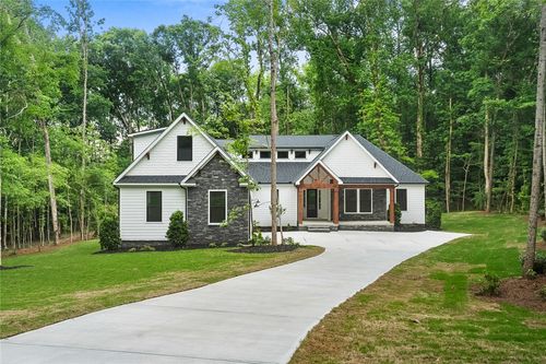 112 Commonwealth Dr, Ninety Six, SC, 29666-8797 | Card Image