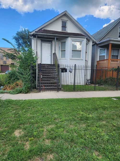 8825 S Exchange Ave, Chicago, IL, 60617-3475 | Card Image