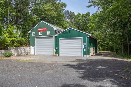 330 Montgomery St, Chicopee, MA, 01020-1961 | Card Image