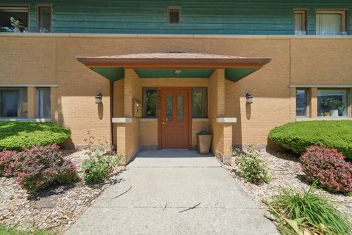 1w-7525 Adams St, Forest Park, IL, 60130-1754 | Card Image