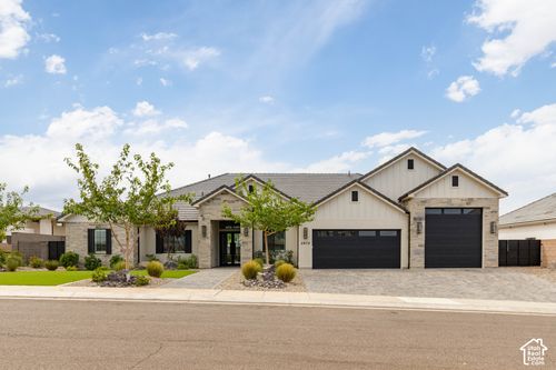 2972 E Willow Tree Ln, St George, UT, 84790-1841 | Card Image