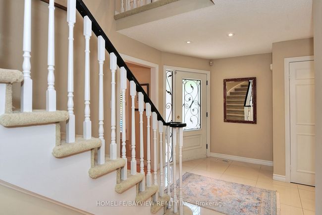 32 Mccallum Dr, House other with 3 bedrooms, 3 bathrooms and 2 parking in Richmond Hill ON | Image 4