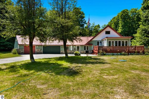 2835 Krol Dr Ne, Kalkaska, MI, 49646-7514 | Card Image