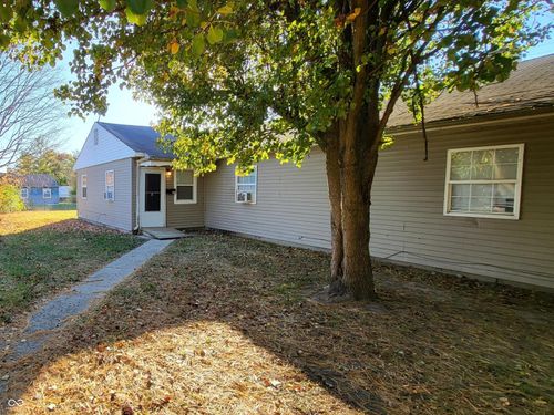 6149 Commodore Dr, Indianapolis, IN, 46219-2133 | Card Image