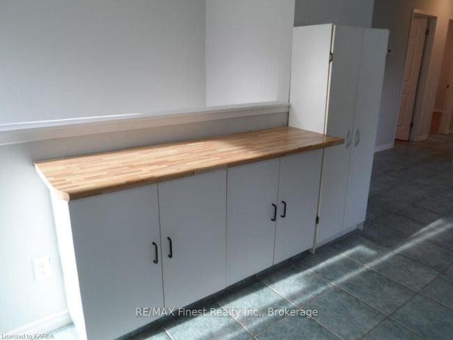 694 Aylmer Cres, House other with 3 bedrooms, 2 bathrooms and 2 parking in Kingston ON | Image 15