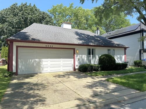 6652 Fernwood Dr, Lisle, IL, 60532-3420 | Card Image