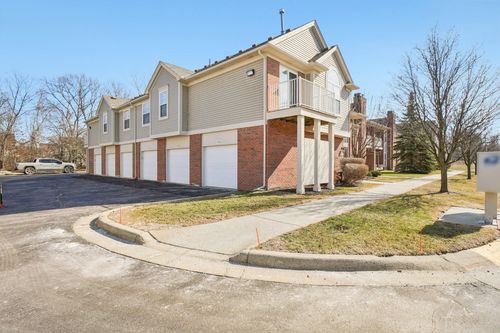 44240 Princeton Dr, Clinton Twp, MI, 48038-1095 | Card Image