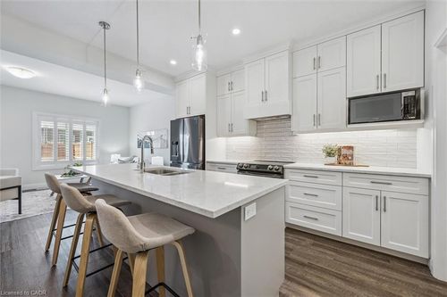 34 Wideman Blvd, Guelph, ON, N1E0S3 | Card Image