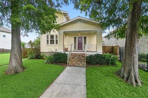 6415 Catina St, New Orleans, LA, 70124-2032 | Card Image