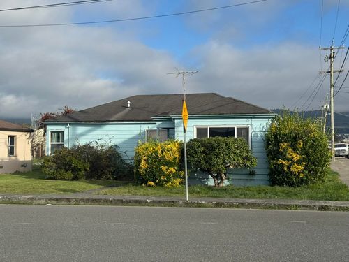 391 S 15th St, Fortuna, CA, 95540-2615 | Card Image