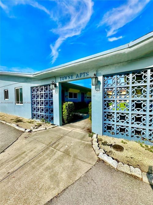 24-1821 N 17th Ct, Hollywood, FL, 33020-2856 | Card Image