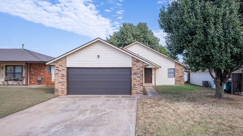 12413 Sw 14th St, Yukon, OK, 73099-7072 | Card Image