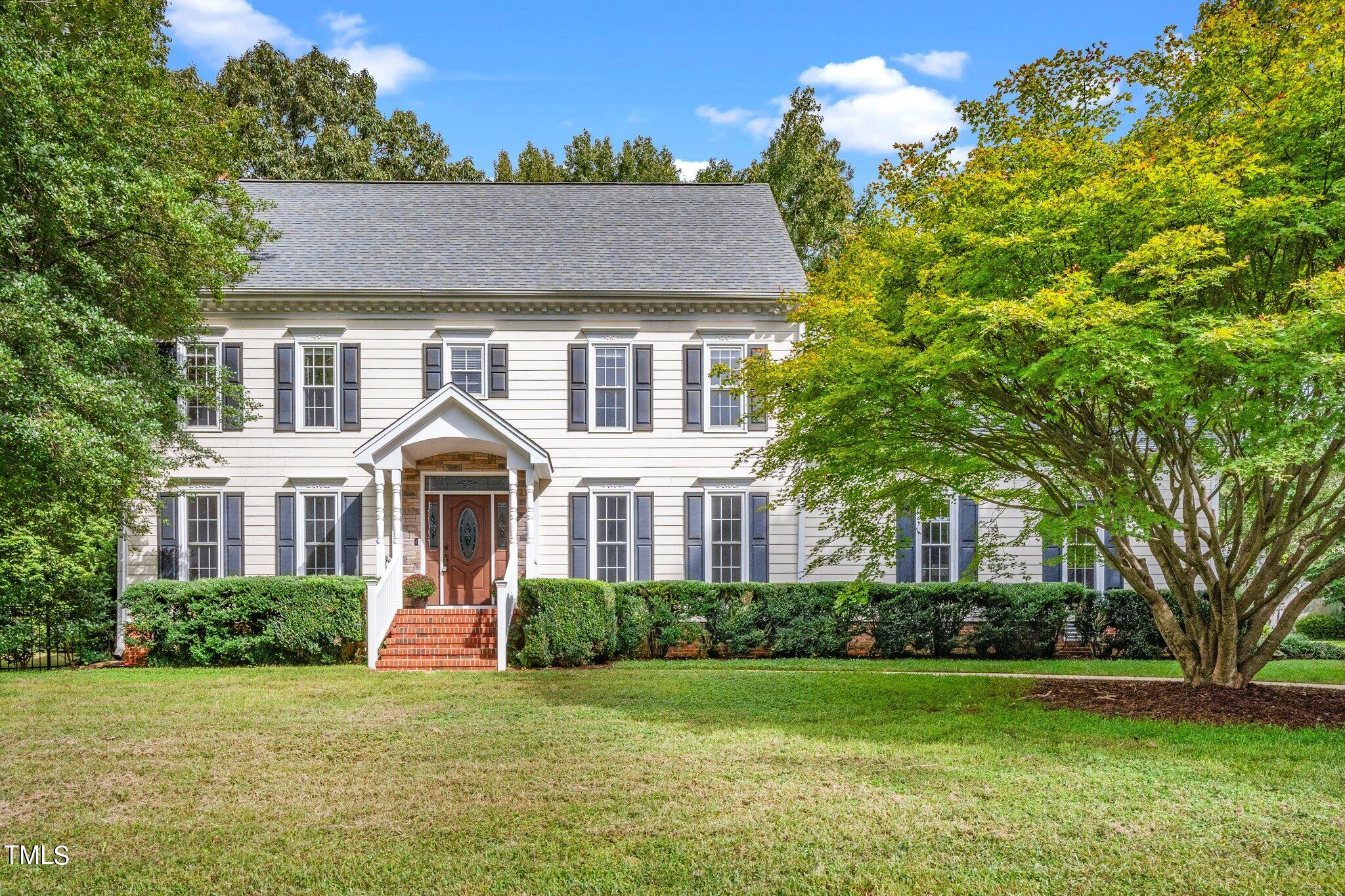 Woodtrail Ln, Cary, NC 27518