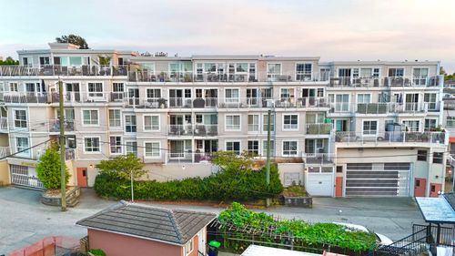 102-2973 Kingsway, Vancouver, BC, V5R5J4 | Card Image