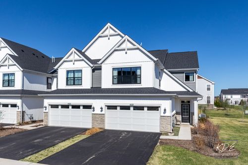 4122 Chelsea Manor Cir, Aurora, IL, 60504-3259 | Card Image