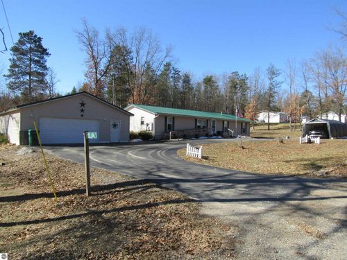1662 Pontiac Trl, West Branch, MI, 48661-9737 | Card Image