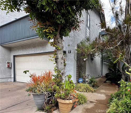 c-20607 Roscoe Blvd, Winnetka, CA, 91306-1758 | Card Image