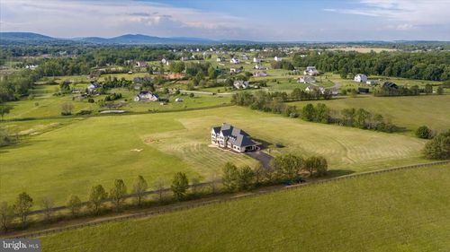 15028 Merritt Farm Ln, LEESBURG, VA, 20176-5718 | Card Image