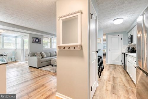 e-5a-696 Southern Hills Dr, ARNOLD, MD, 21012-2607 | Card Image