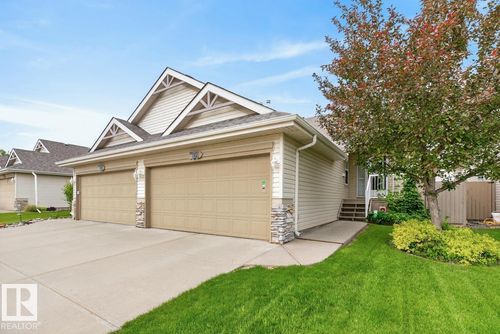 74 Christina Crt, Sherwood Park, AB, T8H2H4 | Card Image