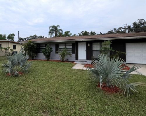 8709 N Renfrew Pl, TAMPA, FL, 33604-2313 | Card Image