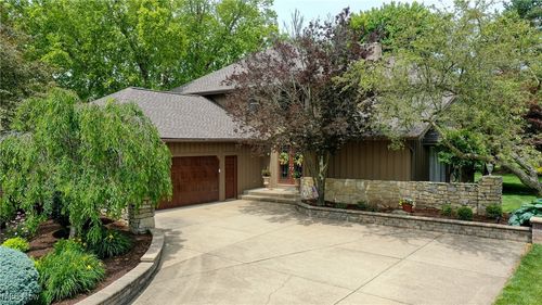 2307 Deerpath Drive, Sandusky, OH, 44870 | Card Image