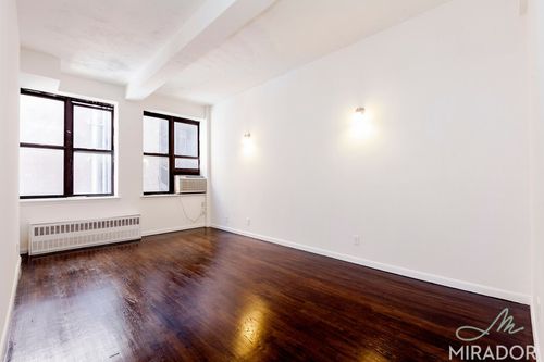 4h-43 W 16th St, New York, NY, 10011-6320 | Card Image