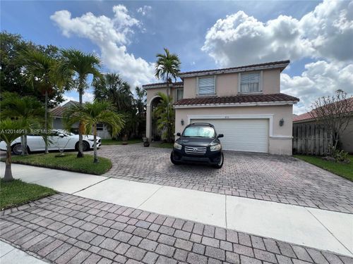 853 Sw 191st Ter, Pembroke Pines, FL, 33029-6097 | Card Image
