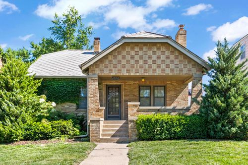 4332 Walnut St, Omaha, NE, 68105-2440 | Card Image