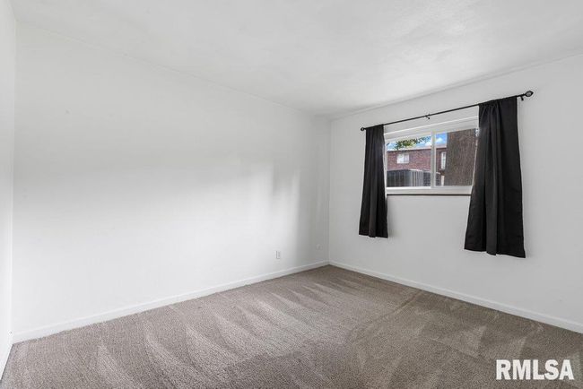 APT-4 - 3069 4 Th St, Condo with 2 bedrooms, 1 bathrooms and null parking in Moline IL | Image 13