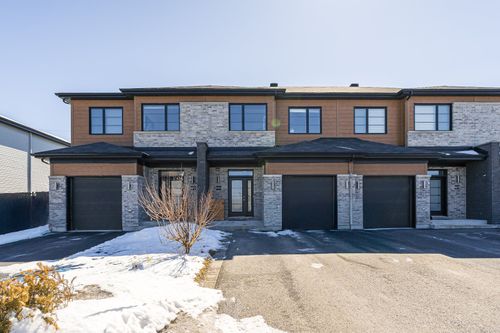 875 Rue Des Grillons, Saint Lazare, QC, J7T0J4 | Card Image