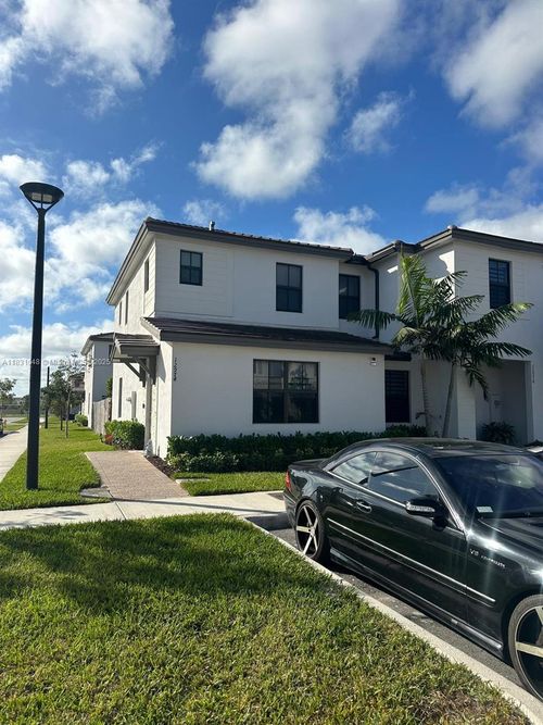 0-12974 Sw 232nd Ln, Homestead, FL, 33032-9230 | Card Image
